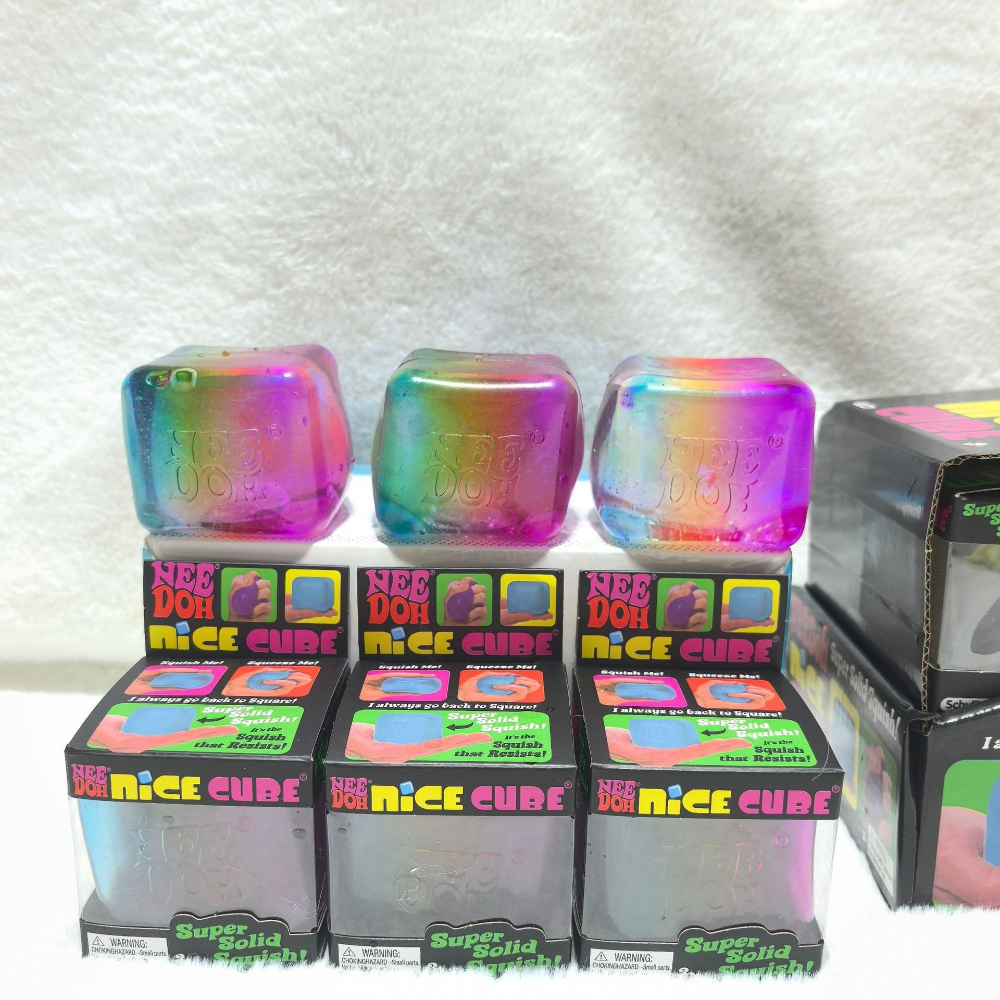 Schylling NeeDoh Rainbow Cube  - Fidget Cube Original avaliação e preço